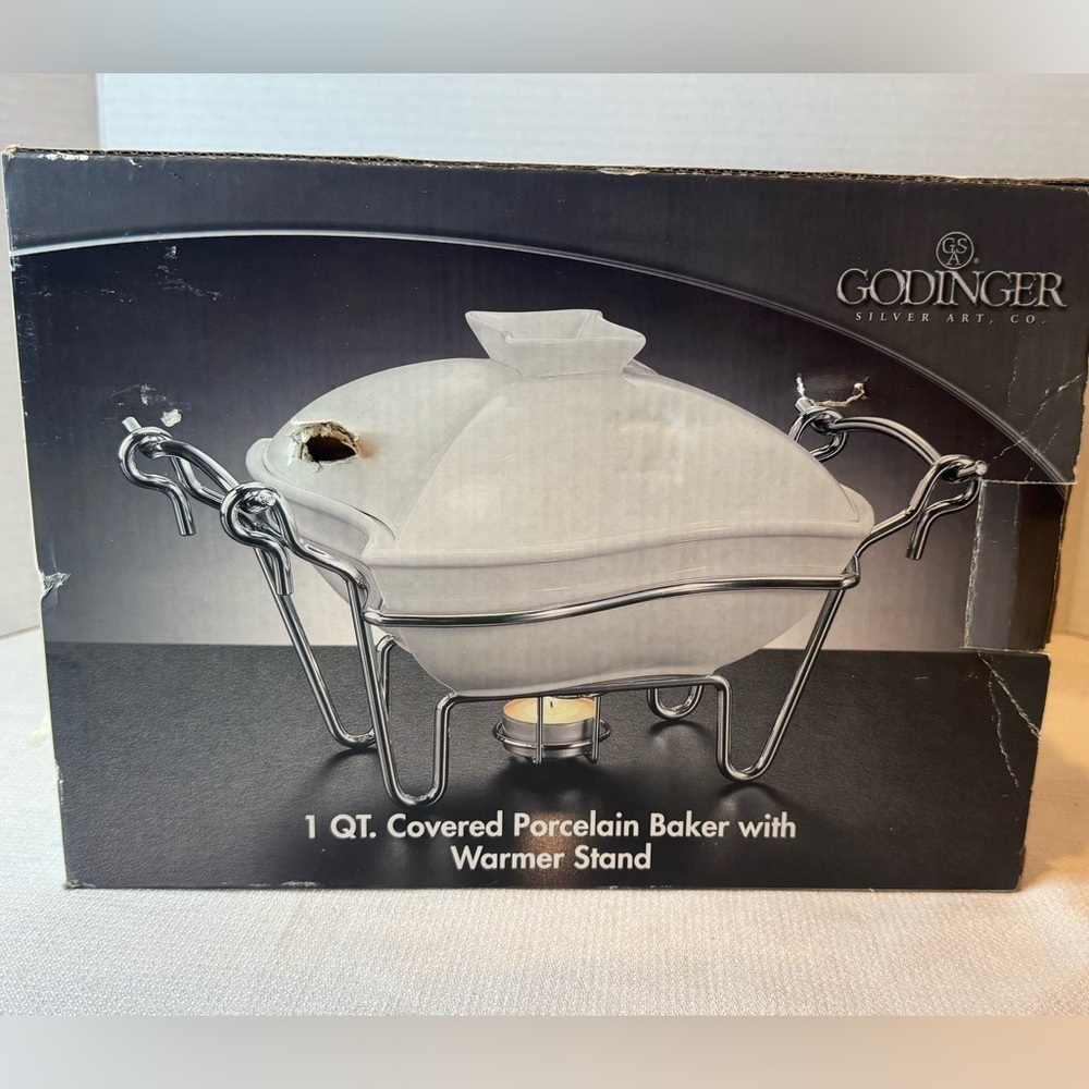 Godinger 1 QT Covered Porcelain Baker Chafing Dish w/Warmer Stand NEW/Open Box